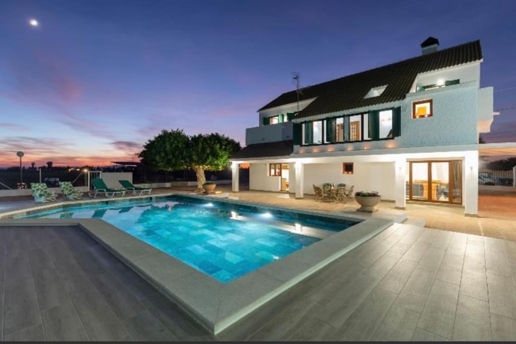 Luna Villa San Fulgencio